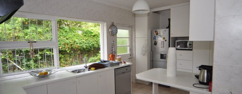 2116227_Kitchen_7