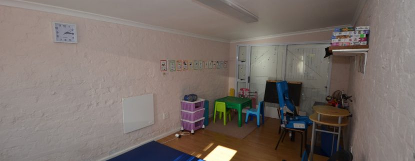 011 Bedroom(optional garage)