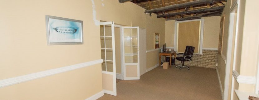 1829794_OFFICE_19