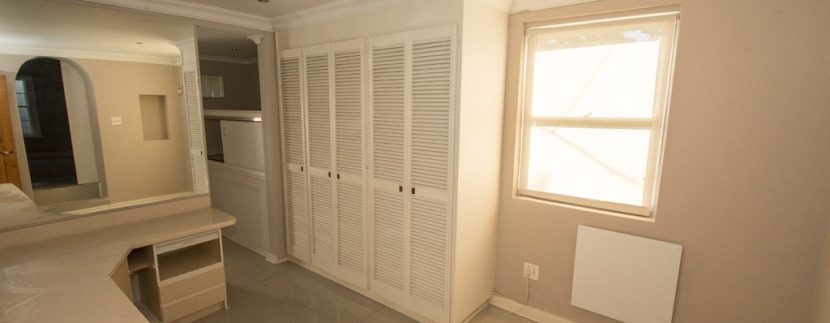 1829794_STORE ROOM_17