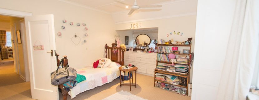 2001175_Master bedroom_16