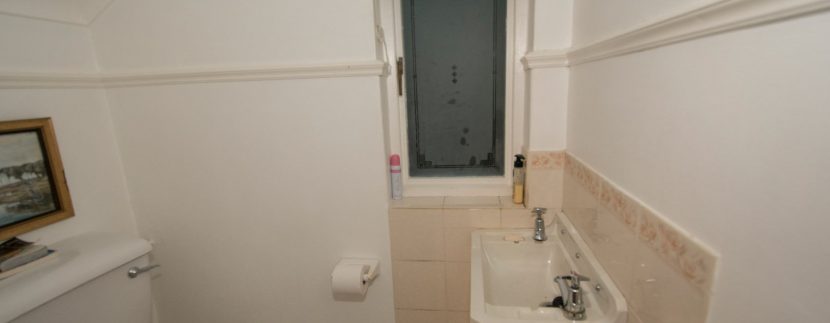 2001175_Master ensuite_17