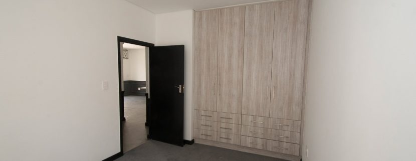 2001270_Bedroom 2 in_4