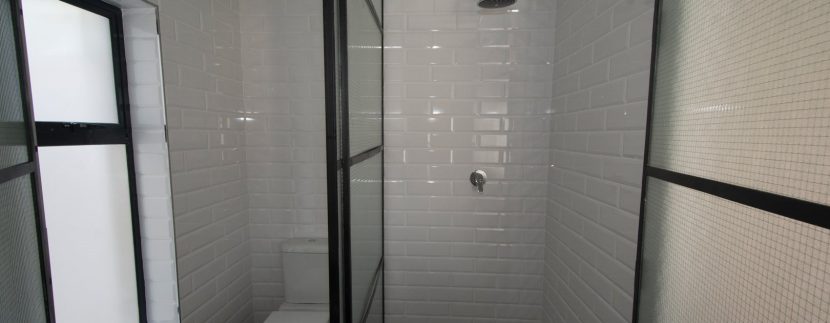 2001270_Main ensuite shower_8