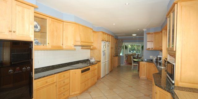 DSC_2326.kitchen