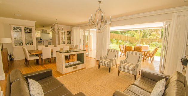 LOUNGE OPEN PLAN TO DININGROOM
