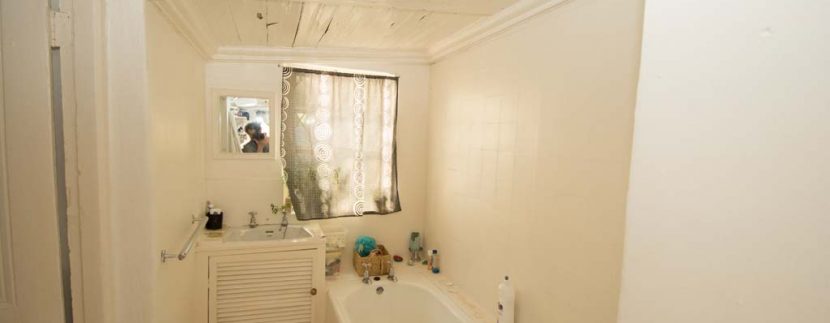 main bath landscape