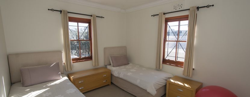 1st bedroom 0133