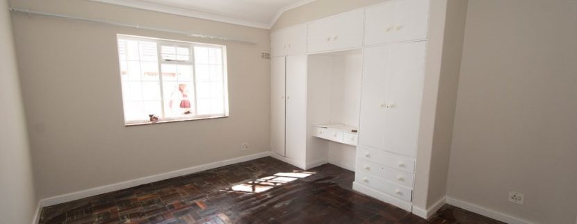 2396588_Master Bedroom_3