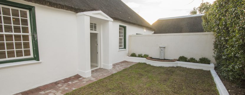 E GARDEN AND FRONT