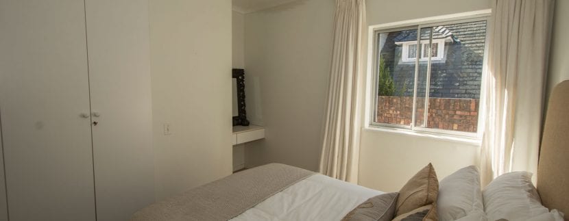 BEDROOM 2 7678