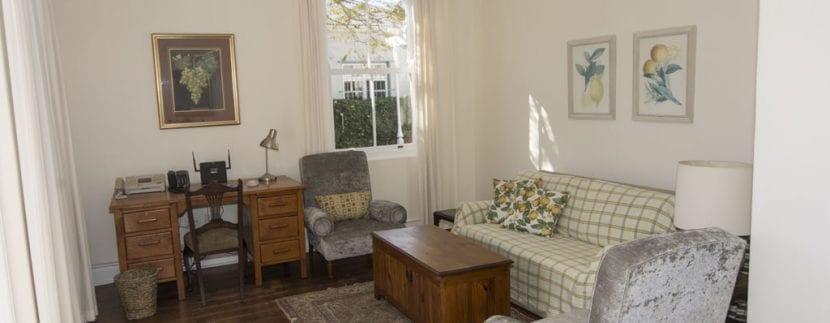 ENTRANCE HALL INWARD 9897