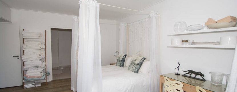 Bedroom One 9148_1