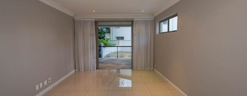 DINING ROOM TO PATIO