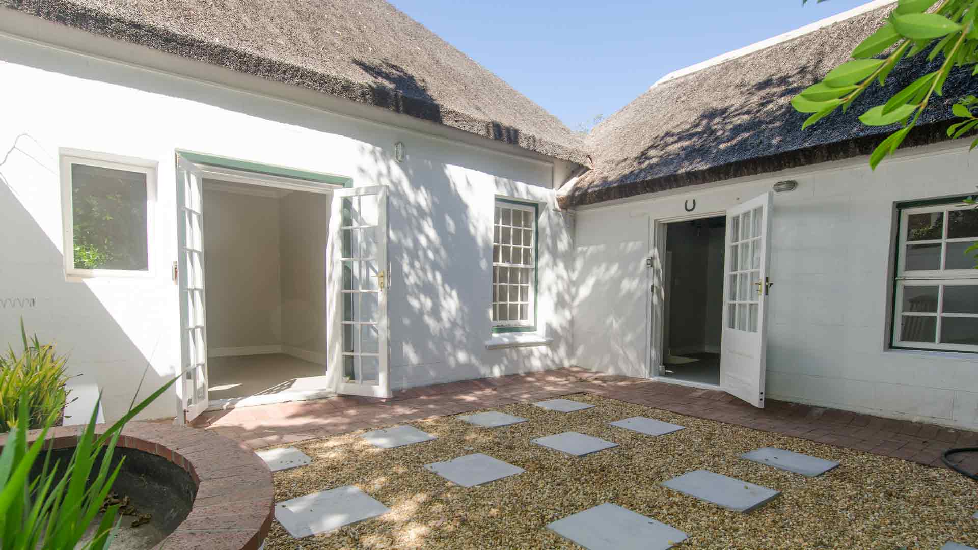 Charming Thatch Cottage in Gated Complex – great value + no transfer duty